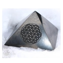 PIRAMIDE DI SHUNGITE LUCIDA - FIORE DELLA VITA Cristalli e altro