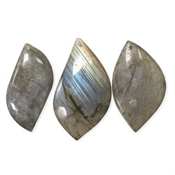 PENDENTE  PIETRA LEVIGATA  LABRADORITE Cristalli e altro